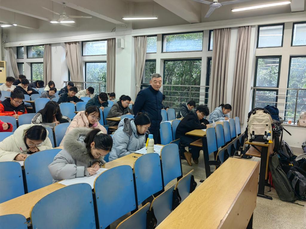 英国365上市公司